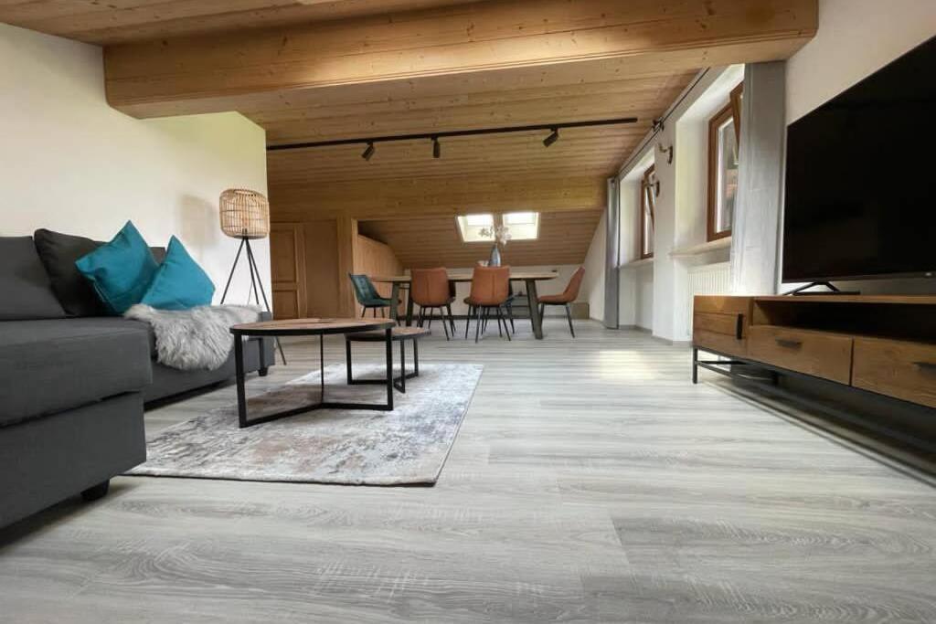 Gemuetliche Ferienwohnung Im Dg Am Tegernsee - Bergblick, Ruhe & Ganz Viel Platz 巴特维塞 外观 照片